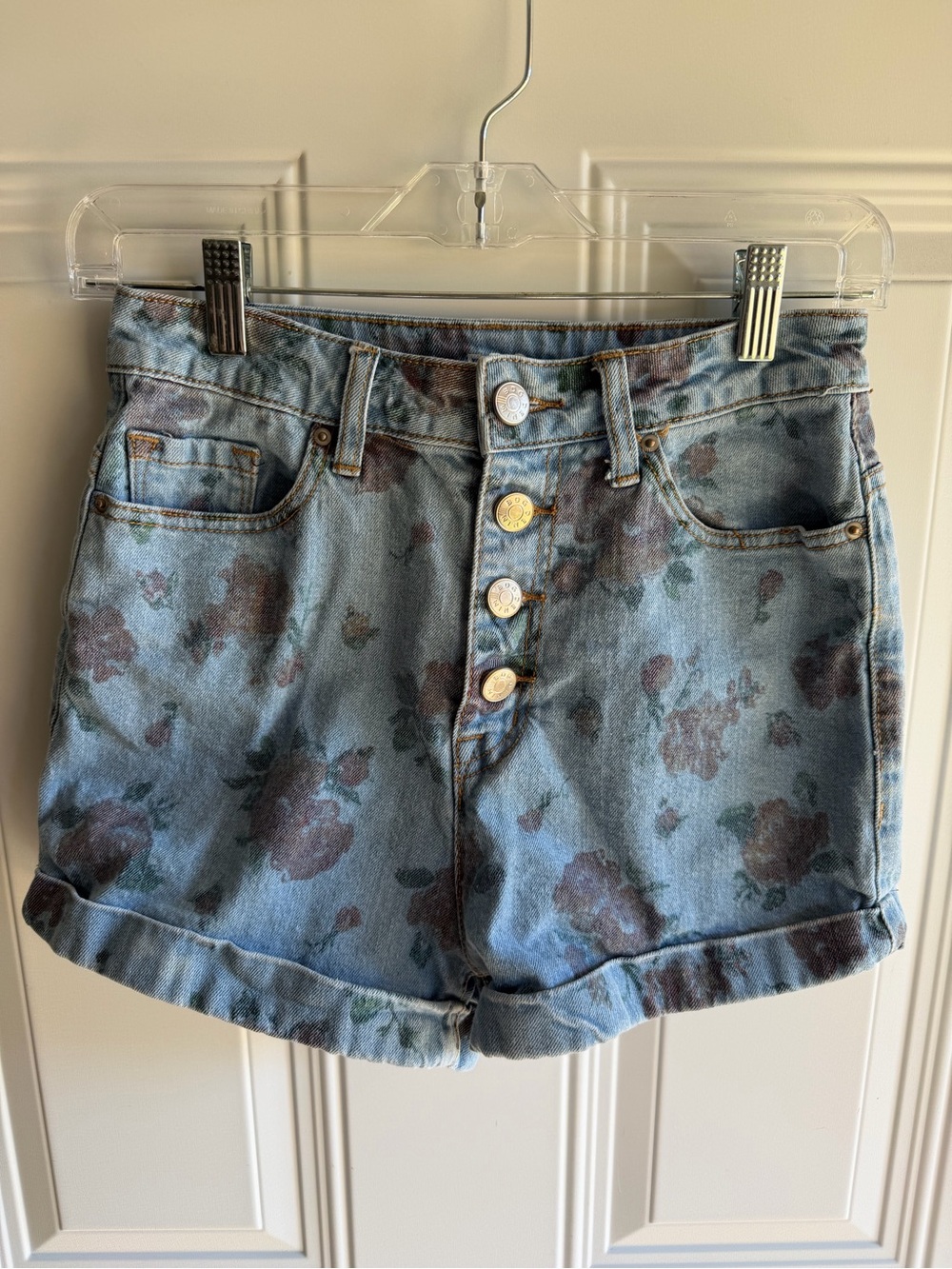 Urban outfitters BDG Super High Rise Foxy Floral Denim Shorts size 26